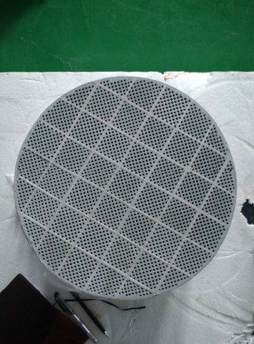 Ceramic Silicon Carbide Diesel Particulate Filter Sic DPF Honeycomb Ceramic