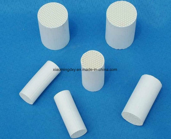 Superior Quality Ceramic Honeycomb Substrate Catalyst for Nissan, Buick Car