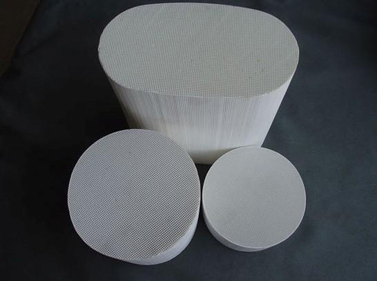 Honeycomb Ceramic Substrate Coated with Noble Metal as Catalyst